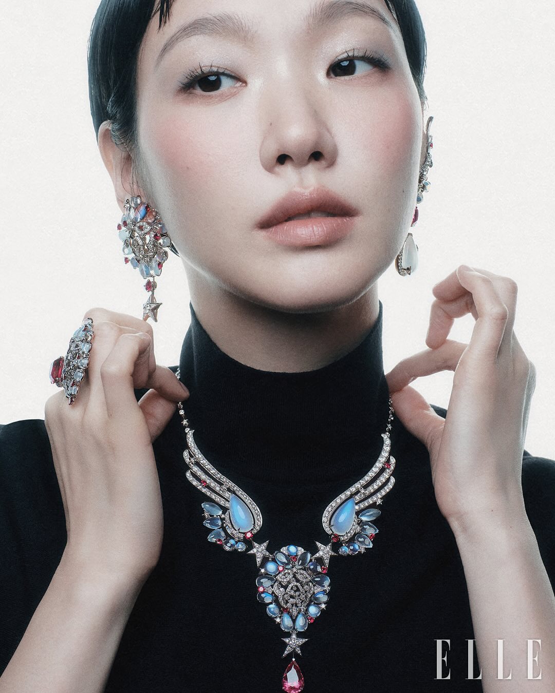 キム・ゴウンのビハインドカット