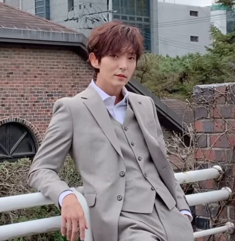 Momen yang diabadikan oleh penggemar Lee Joongi