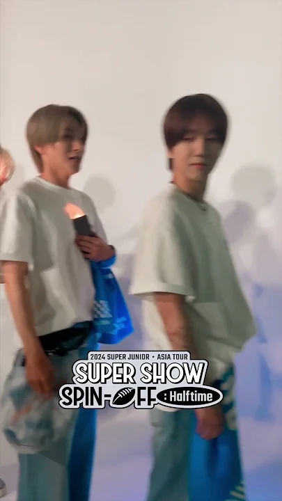 Emotional wallpaper shared by fans for Choi Siwon