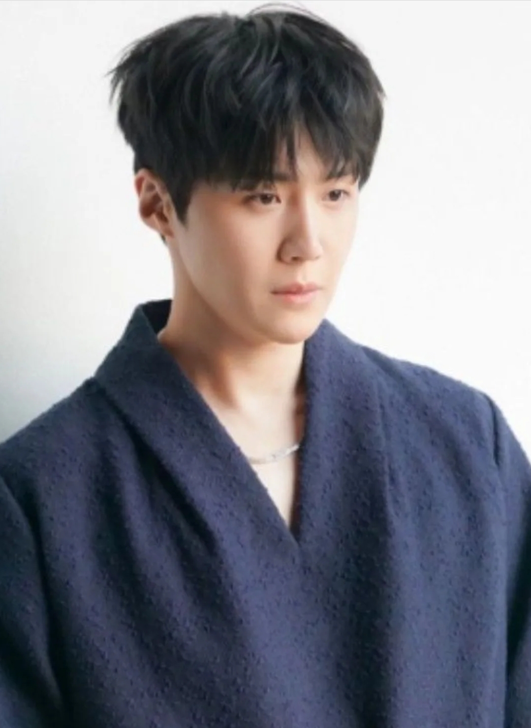 Behind-the-scenes cut of Kim Seonho