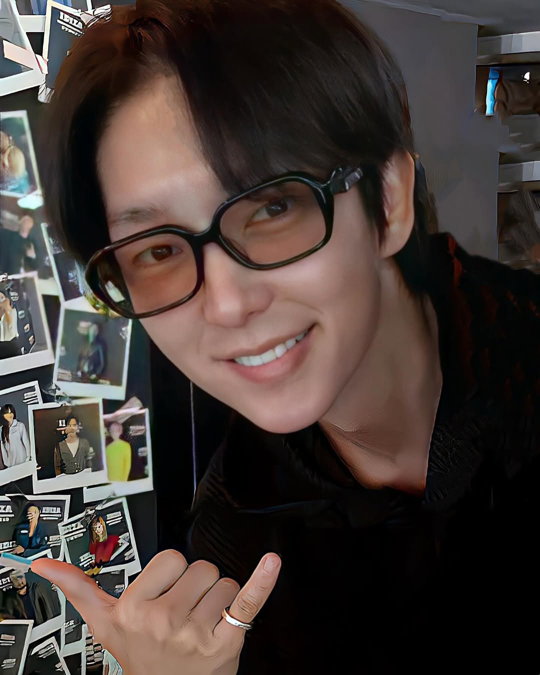 Konten selebriti populer yang sedang hangat di komunitas