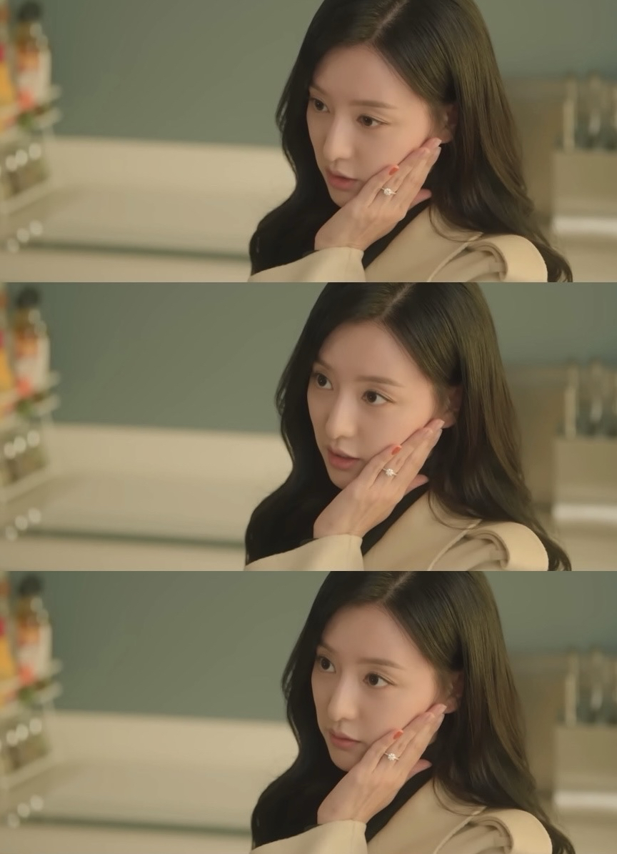 Behind-the-scenes cut of Kim Jiwon