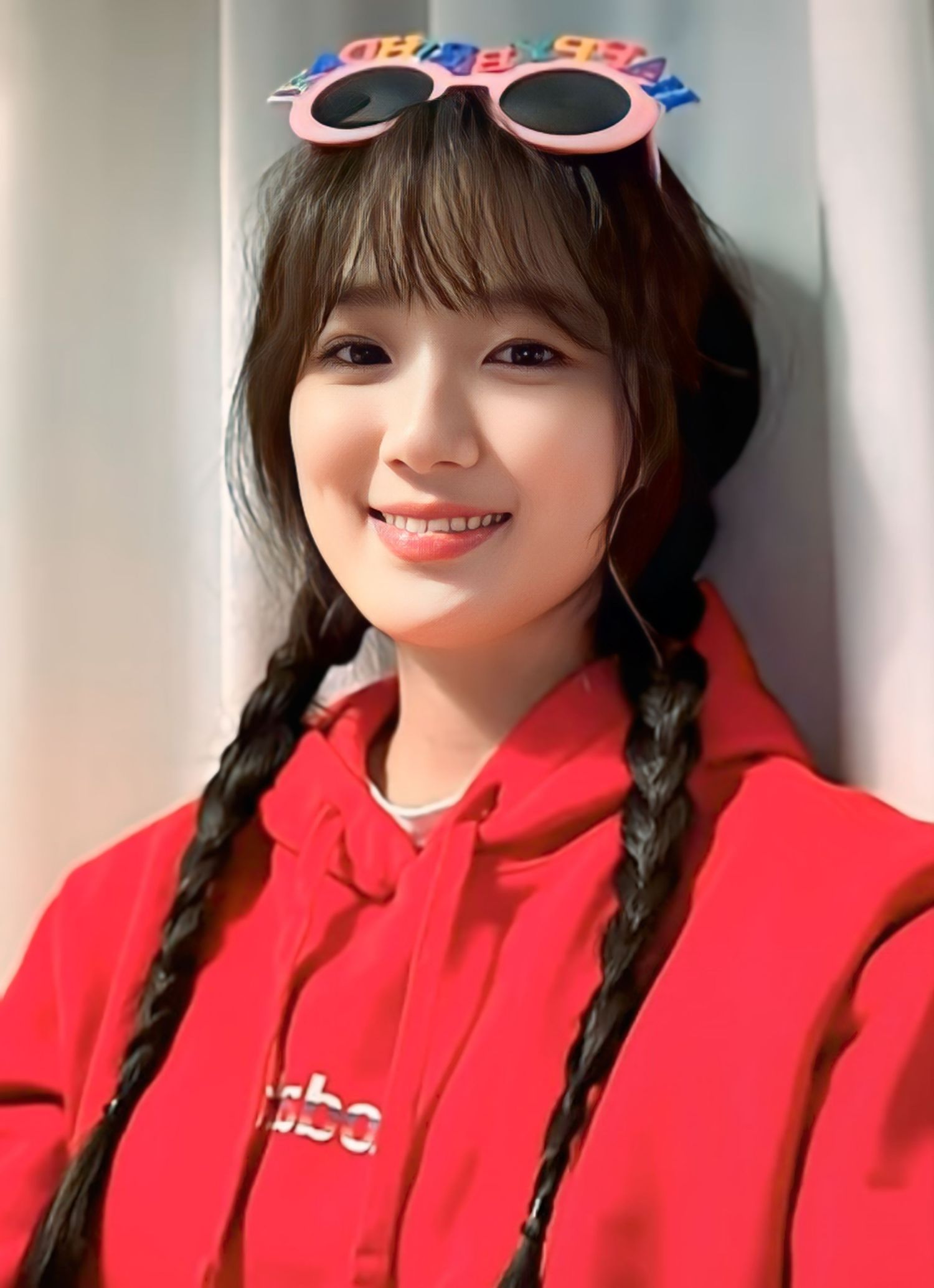 Behind-the-scenes cut of Kim Hyeyoon