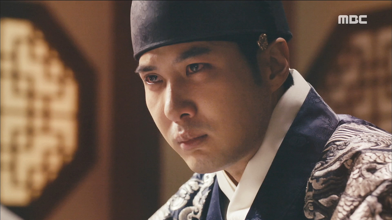 Latest photo of Yoon Kyunsang