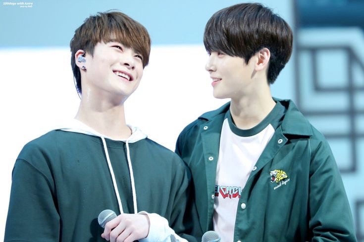 Momen yang diabadikan oleh penggemar Cha Eunwoo