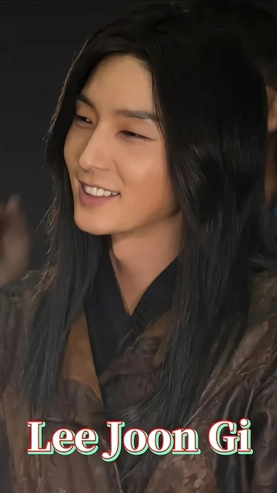 Behind-the-scenes cut of Lee Joongi