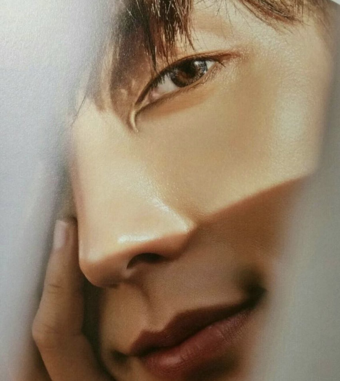 A moment captured by a fan of Lee Joongi