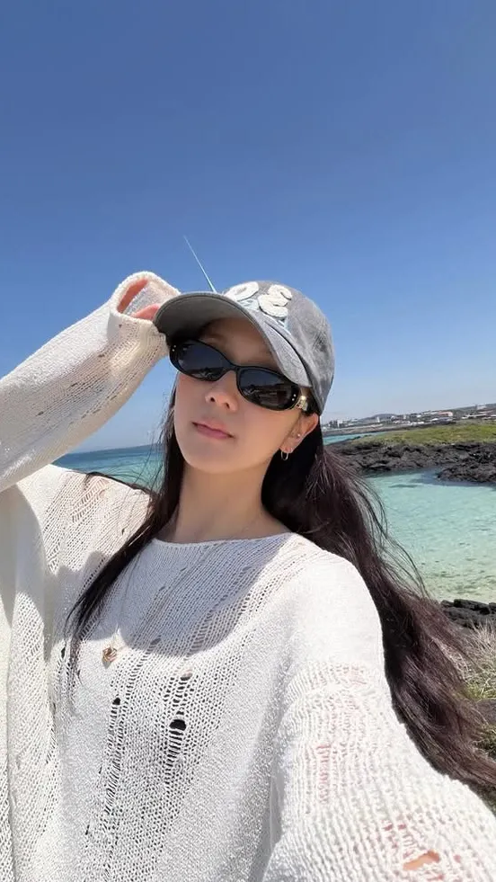 Today's popular wallpaper in Jisoo (1995) community