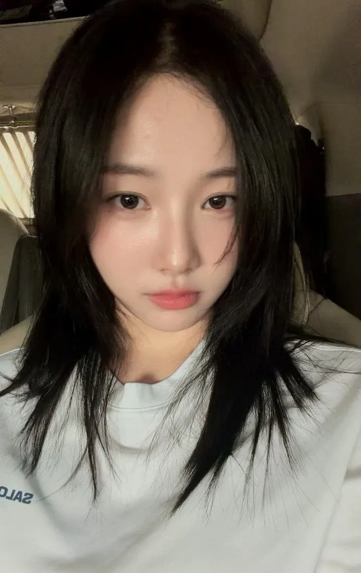 Recent activity shot of Yeonwoo