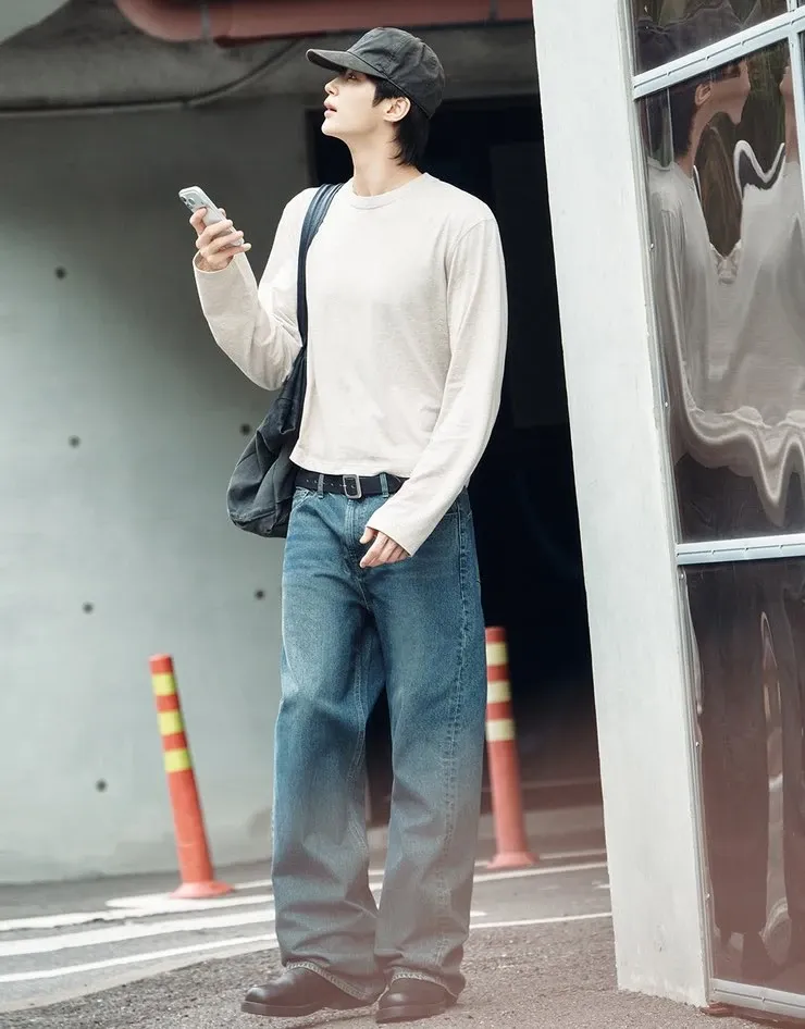 Recent activity shot of Byeon Wooseok