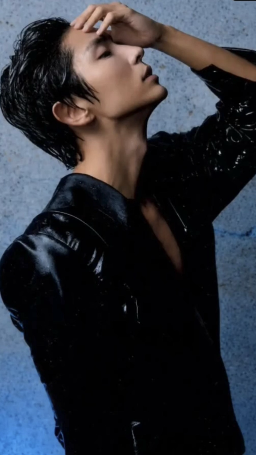 Emotional wallpaper shared by fans for Lee Joongi