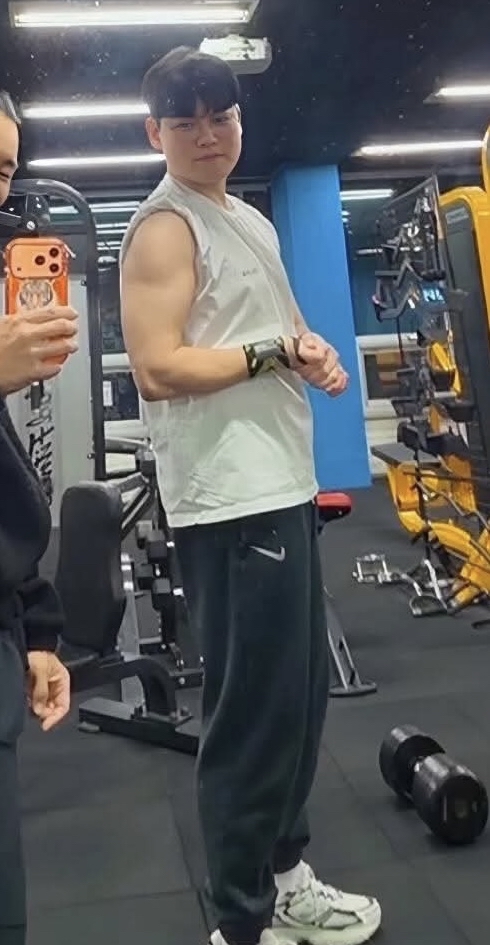 Gumayusi background image recommended by Choeaedol Celeb fandom