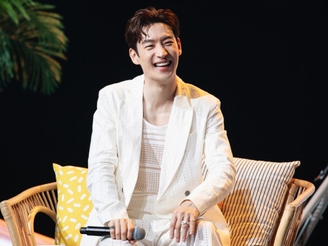 Recent activity shot of Lee Jaehoon