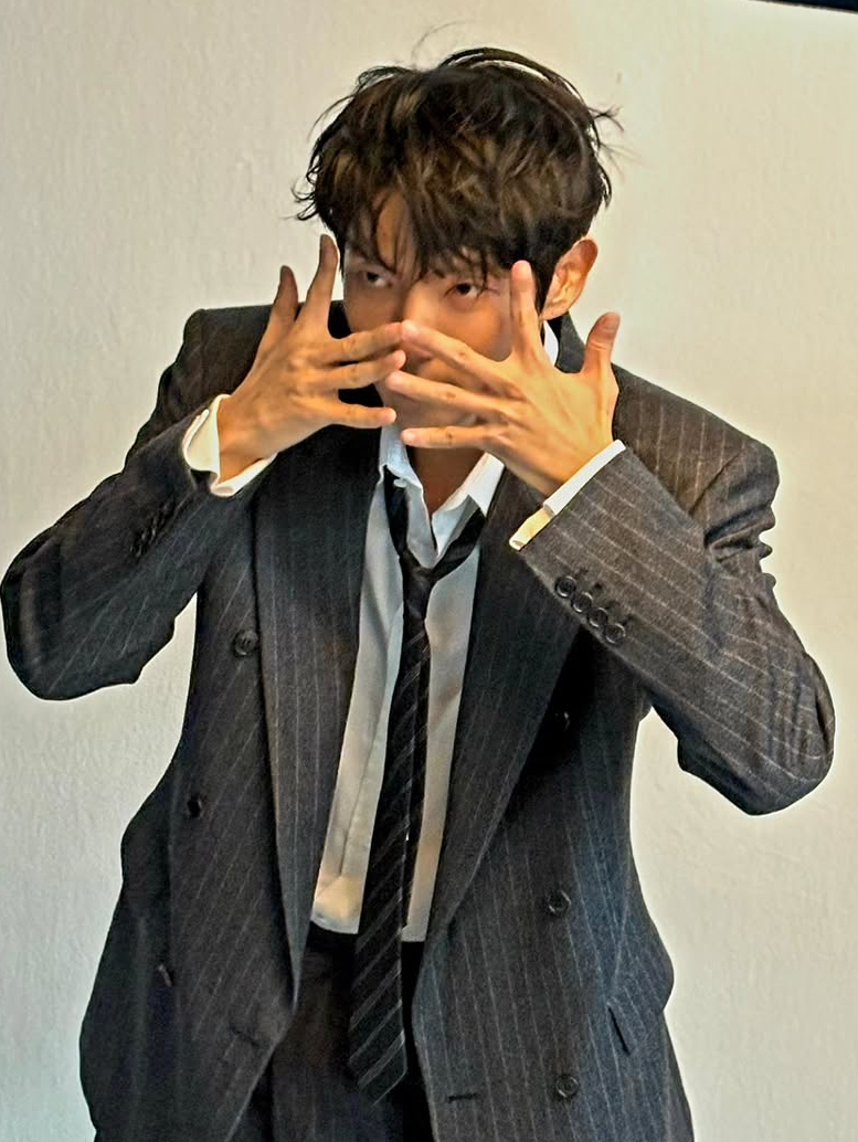 Recent activity shot of Lee Joongi