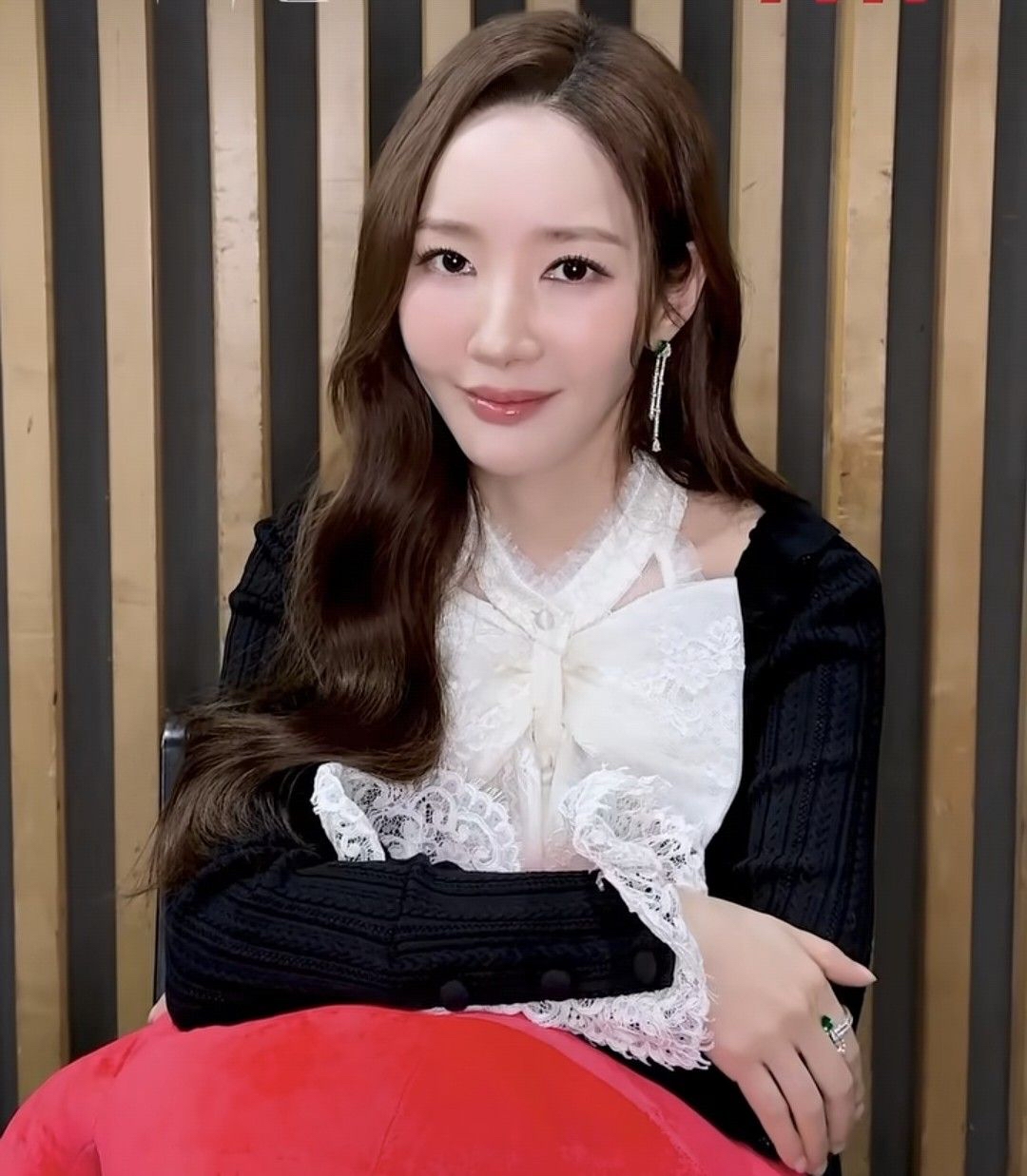 Cuplikan di balik layar dari Park Minyoung