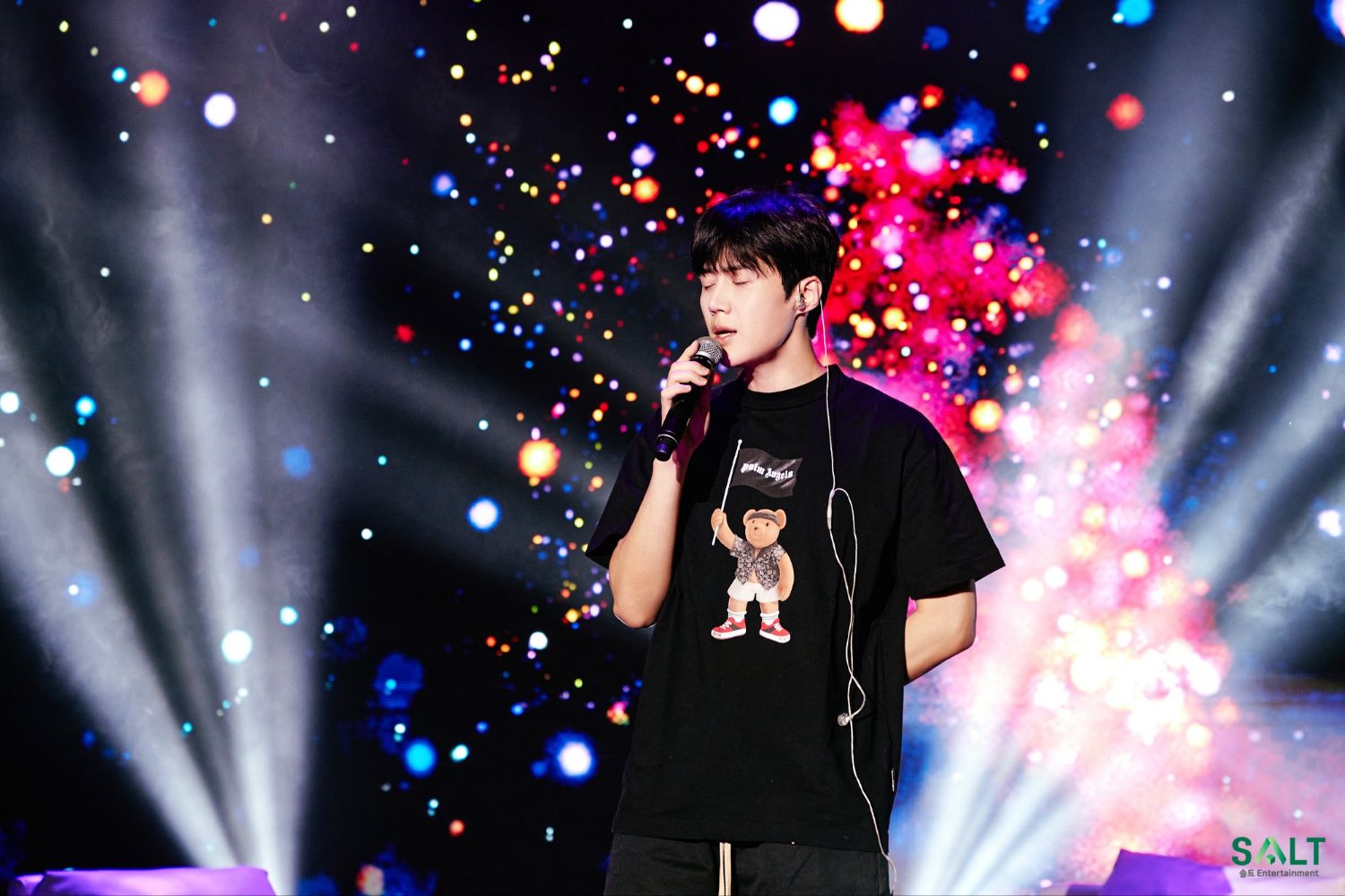 A moment captured by a fan of Kim Seonho