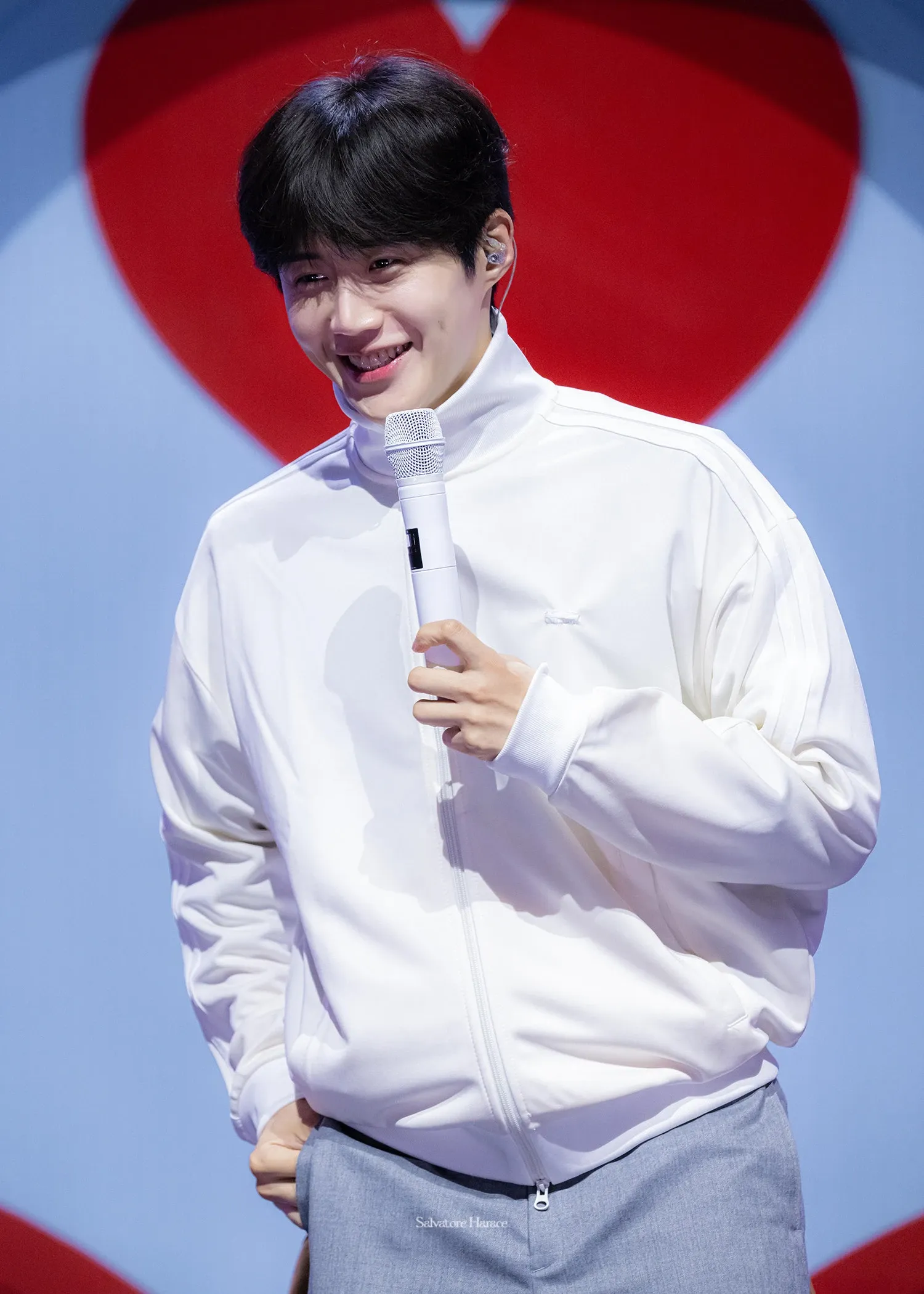 Latest photo of Kim Seonho