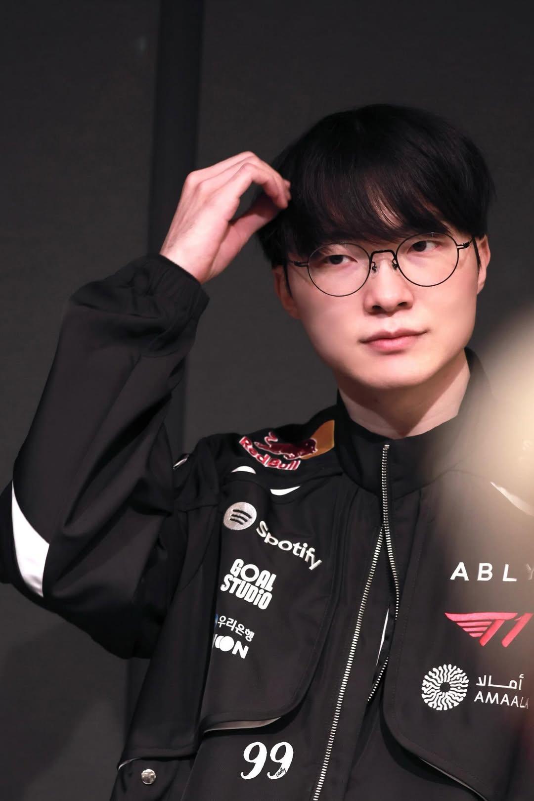 A moment captured by a fan of Faker