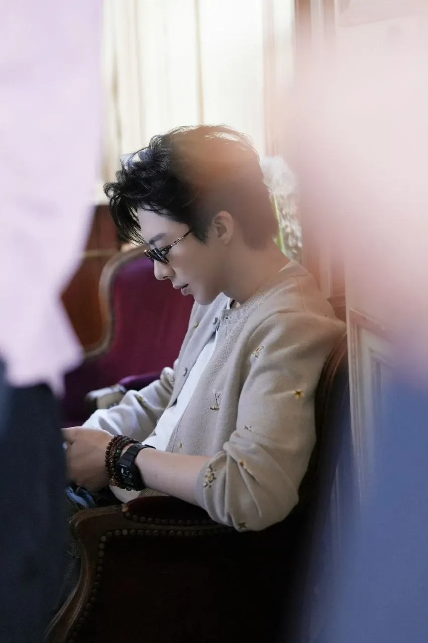 Latest photo of Liu Yuning