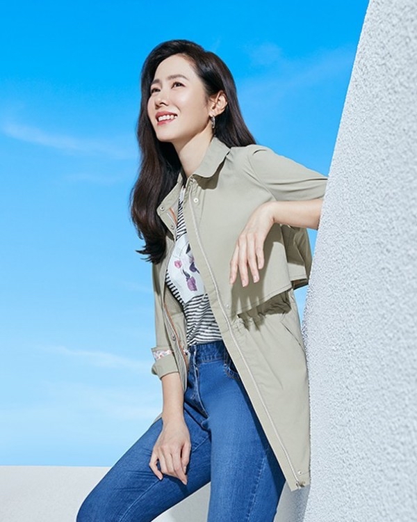 손예진 최근 활동샷