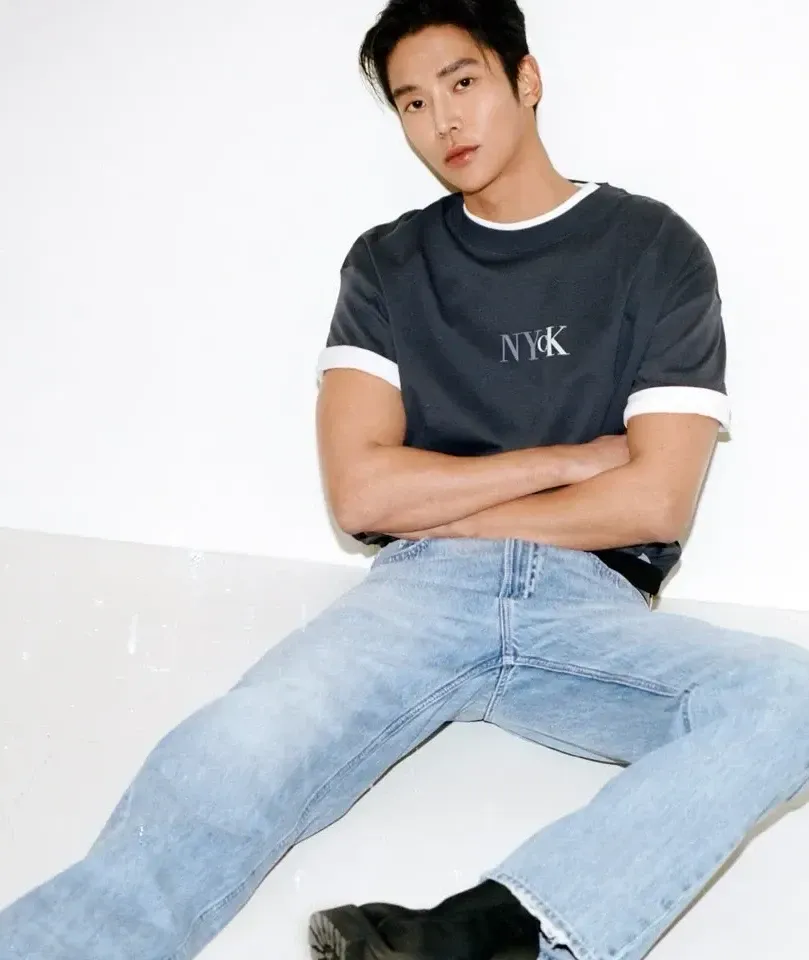 Cuplikan di balik layar dari Rowoon