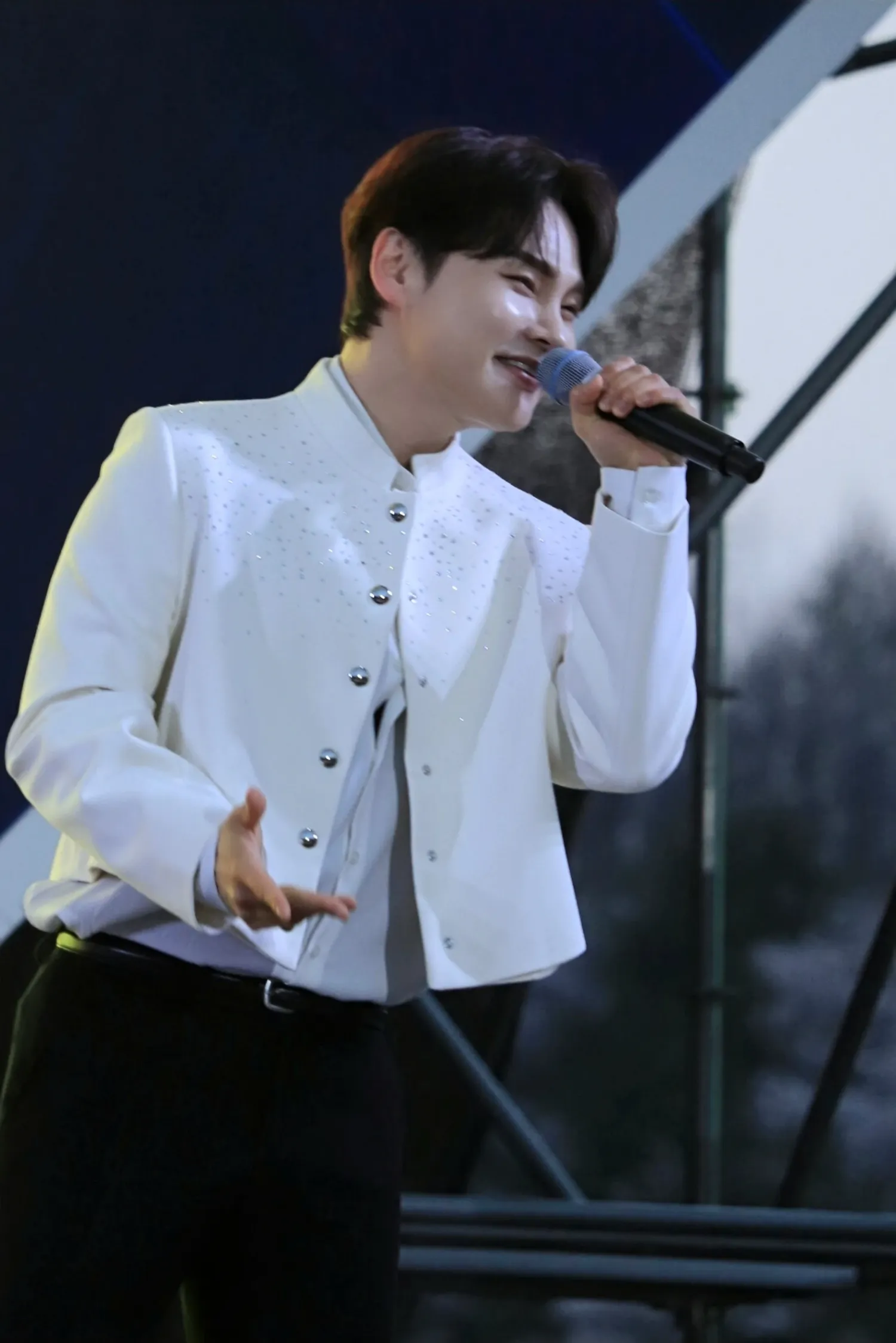 パク・ソジンのビハインドカット