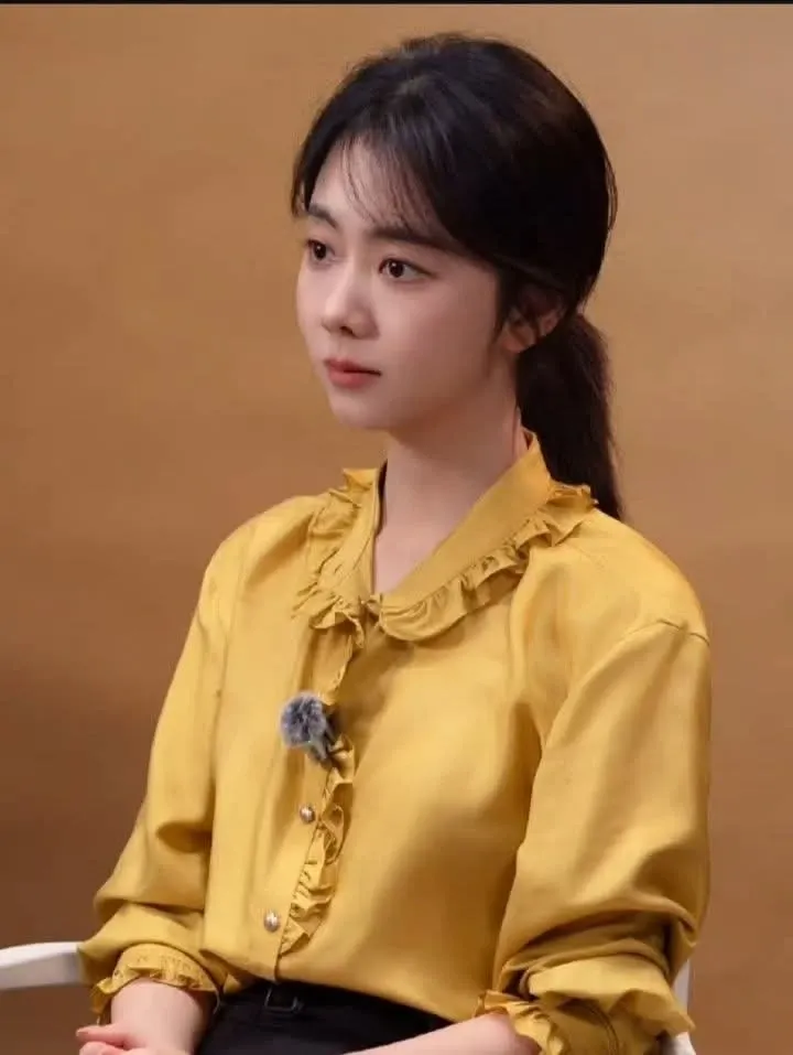 Behind-the-scenes cut of Tan Song Yun