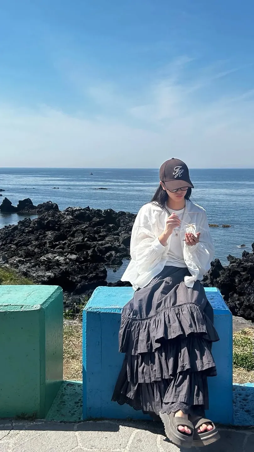 Latest photo of Jisoo (1995)