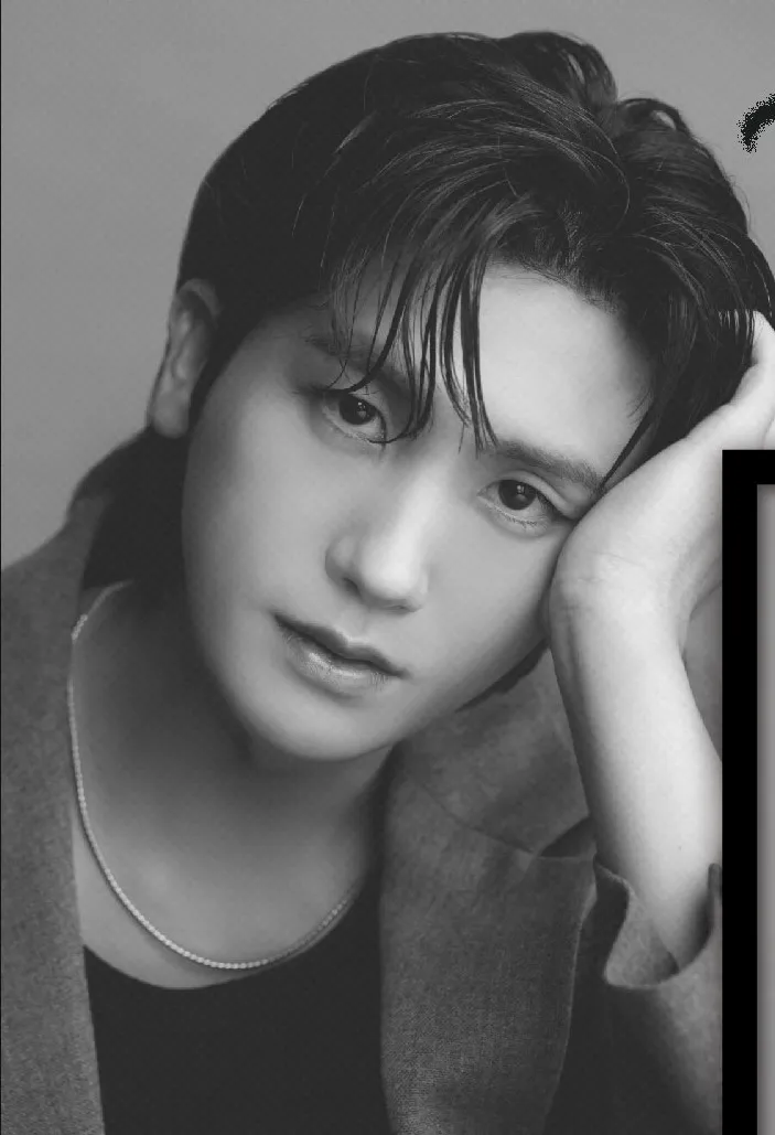 Behind-the-scenes cut of Park Hyungsik