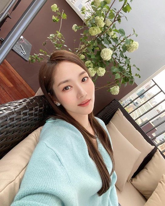 A moment captured by a fan of Park Minyoung