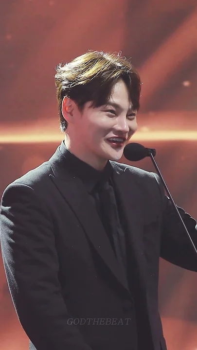 最爱偶像名人粉丝团推荐的朴瑞镇背景图片