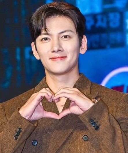 A moment captured by a fan of Ji Changwook