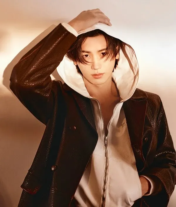 Recent activity shot of Park Hyungsik