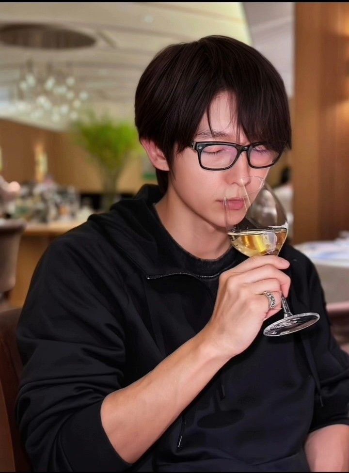 Latest photo of Lee Joongi