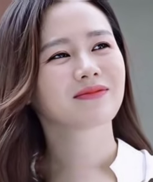 A moment captured by a fan of Son Yejin