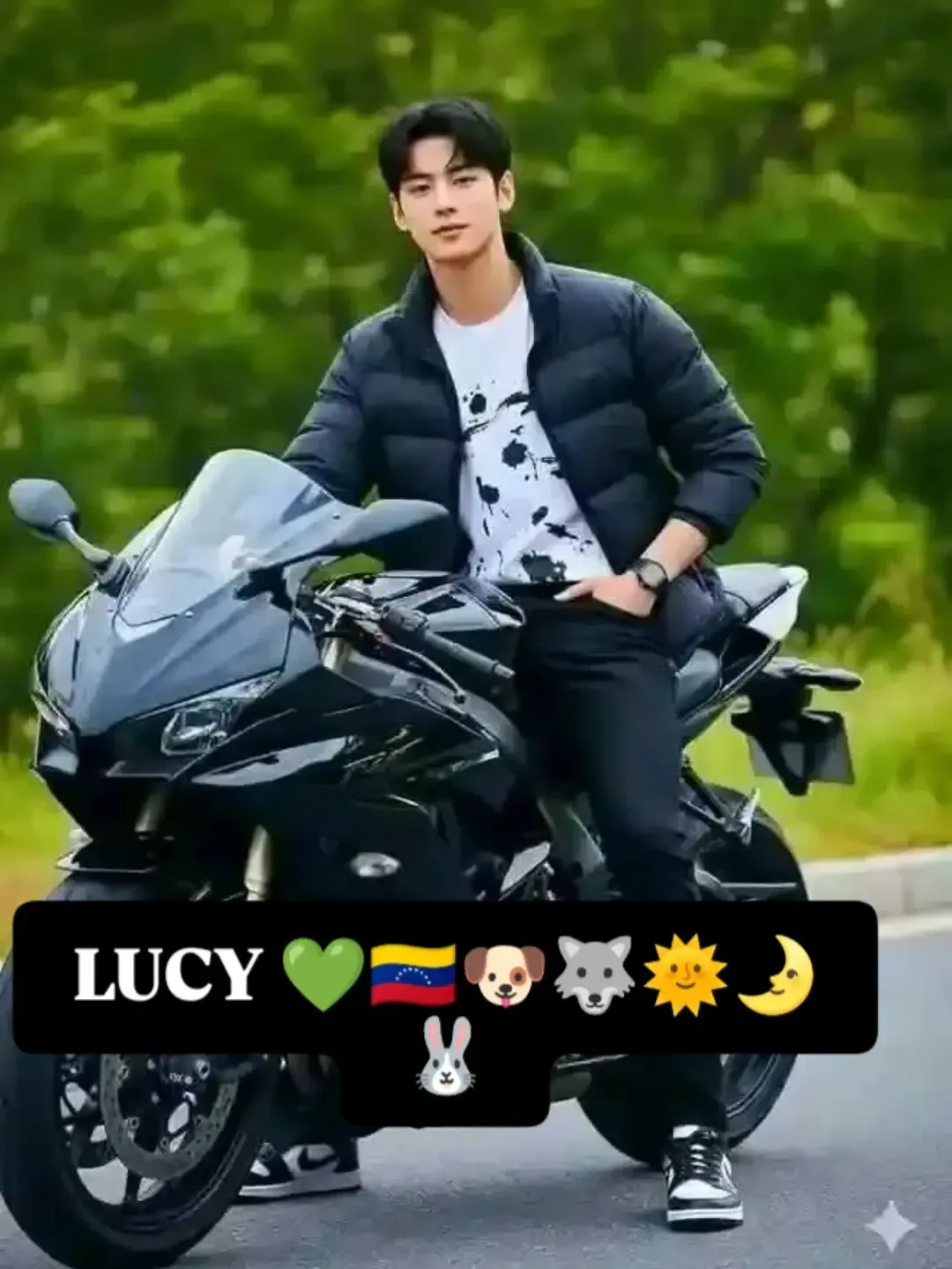 A moment captured by a fan of Cha Eunwoo