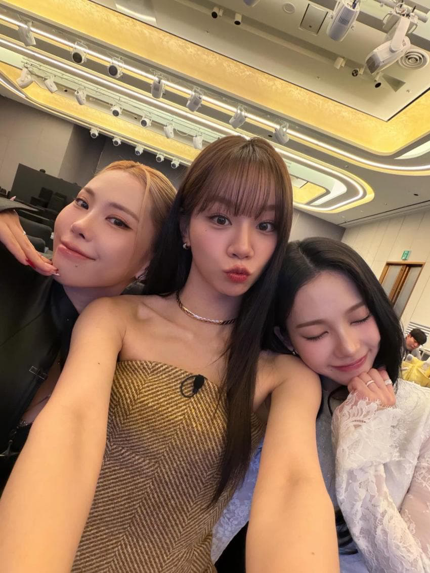 Behind-the-scenes cut of Hyeri