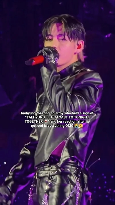 Emotional wallpaper shared by fans for Kim Taehyung (V)