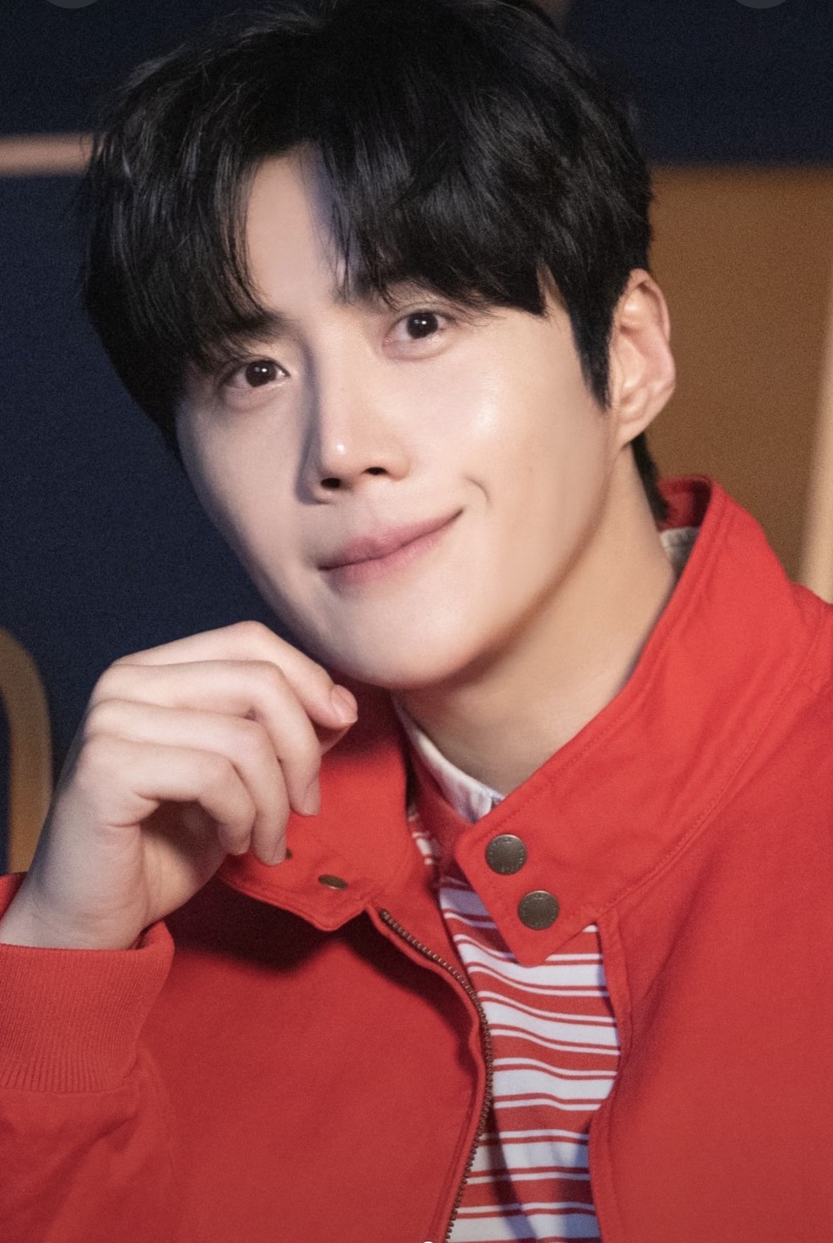 Behind-the-scenes cut of Kim Seonho