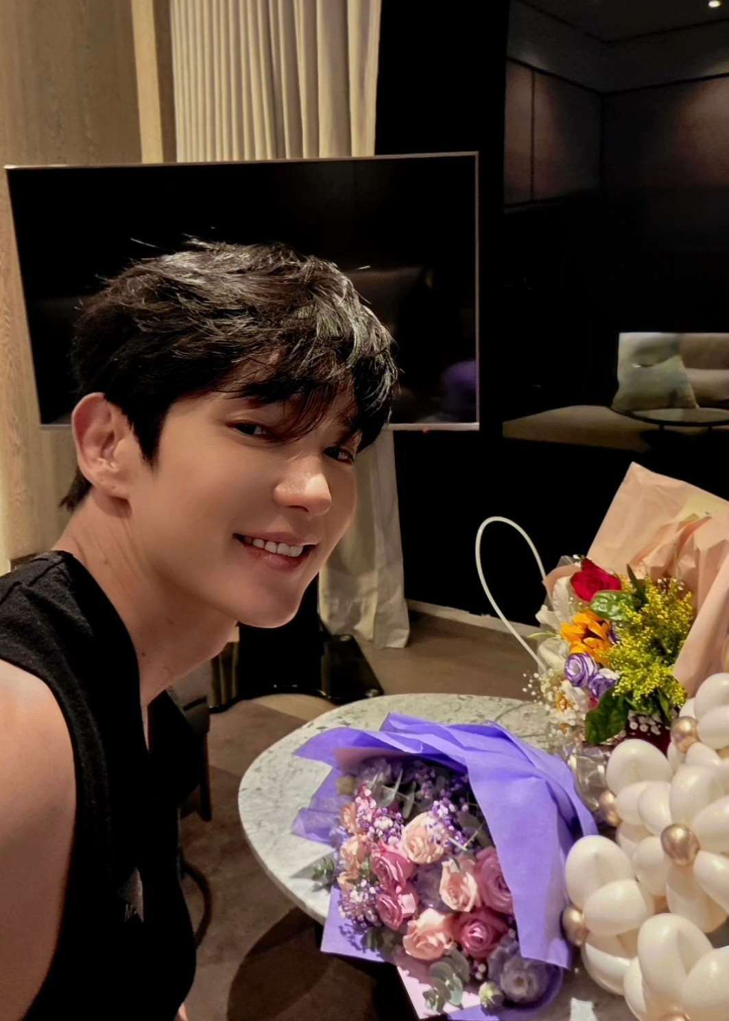 A moment captured by a fan of Lee Joongi