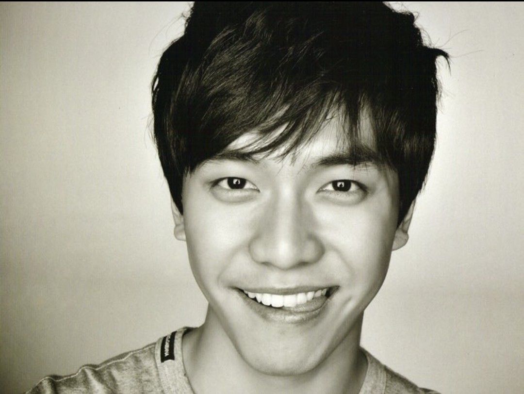 Foto terbaru dari Lee Seunggi
