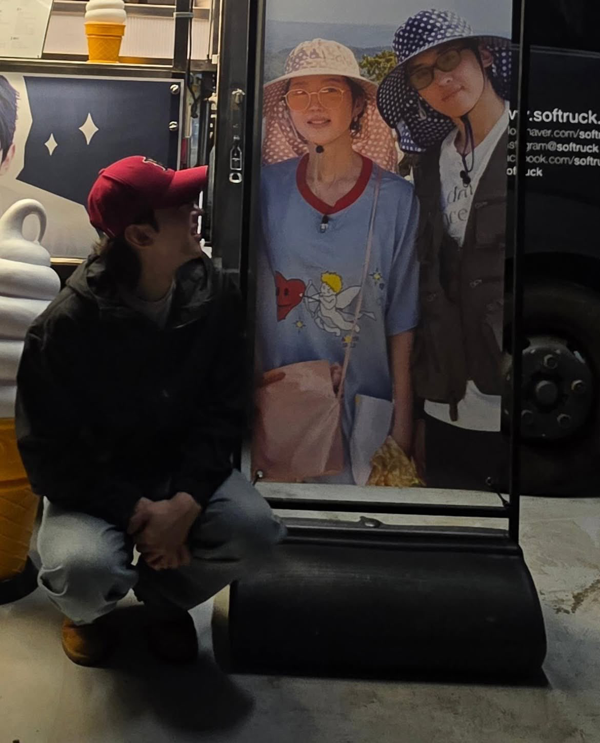 A moment captured by a fan of Dex