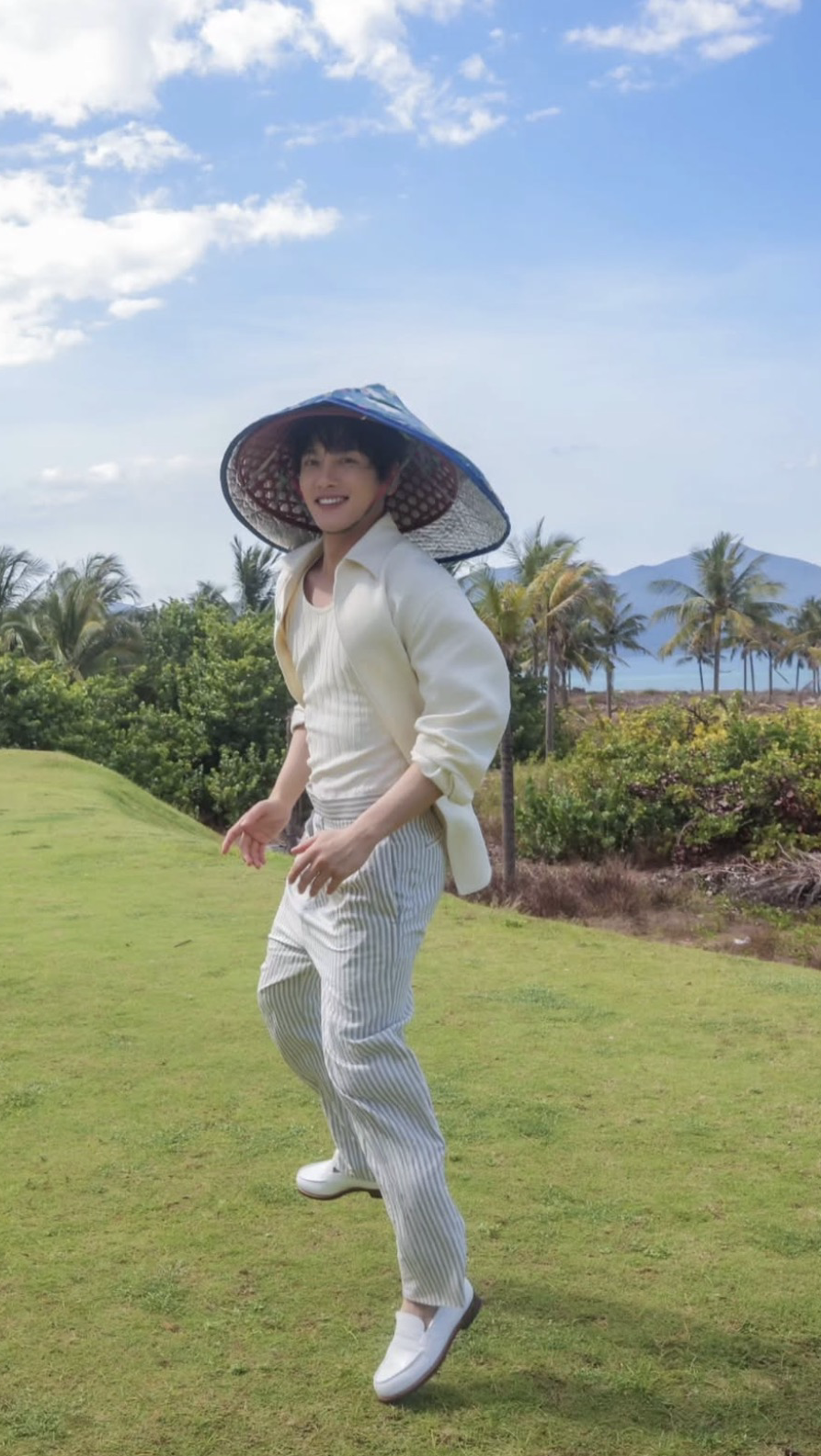 Behind-the-scenes cut of Ji Changwook