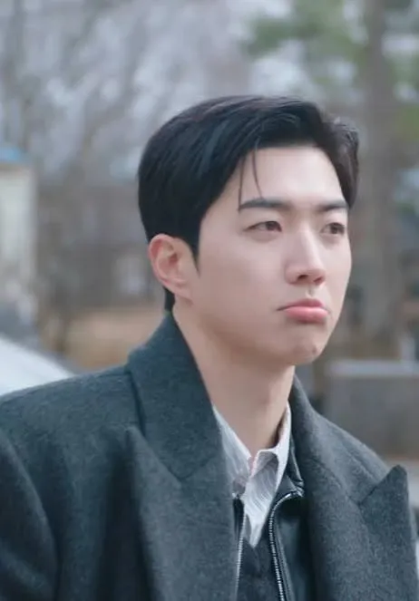 Behind-the-scenes cut of Kang Hoon