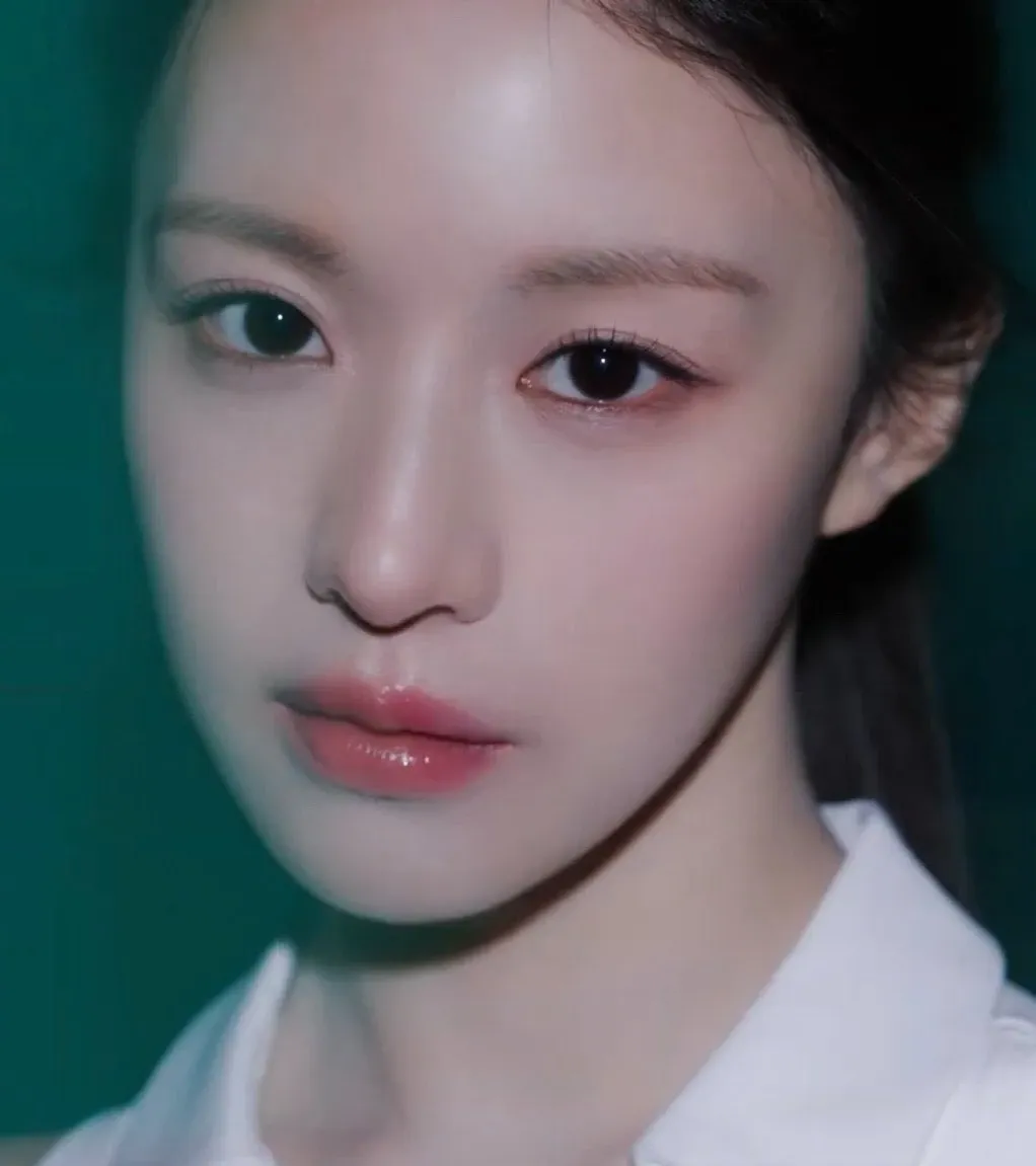 A moment captured by a fan of Go Younjung