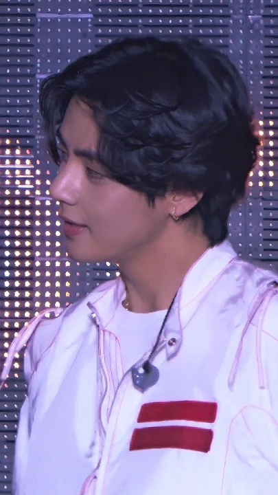 Representative background image loved by Kim Taehyung (V) fandom