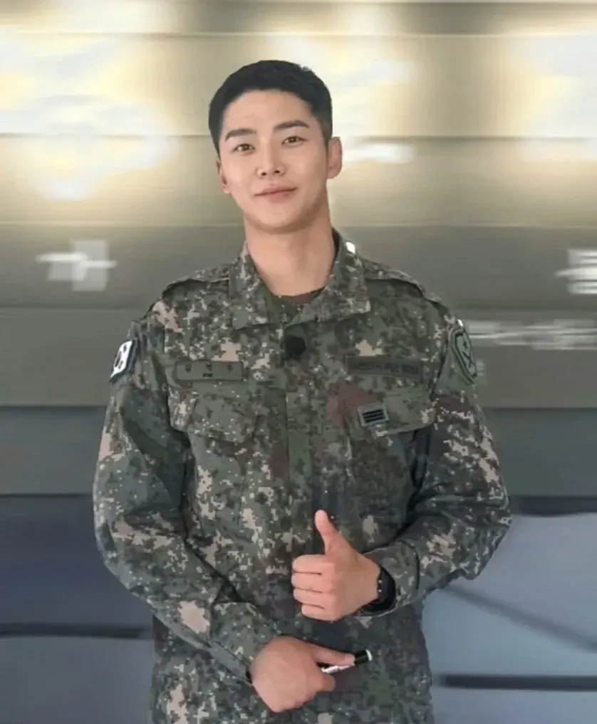 Momen yang diabadikan oleh penggemar Rowoon