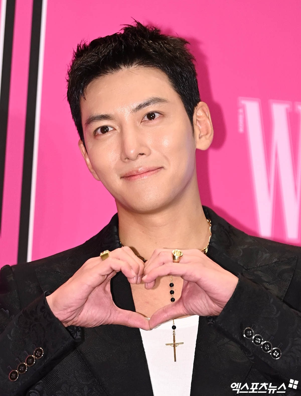 粉丝拍下的池昌旭瞬间