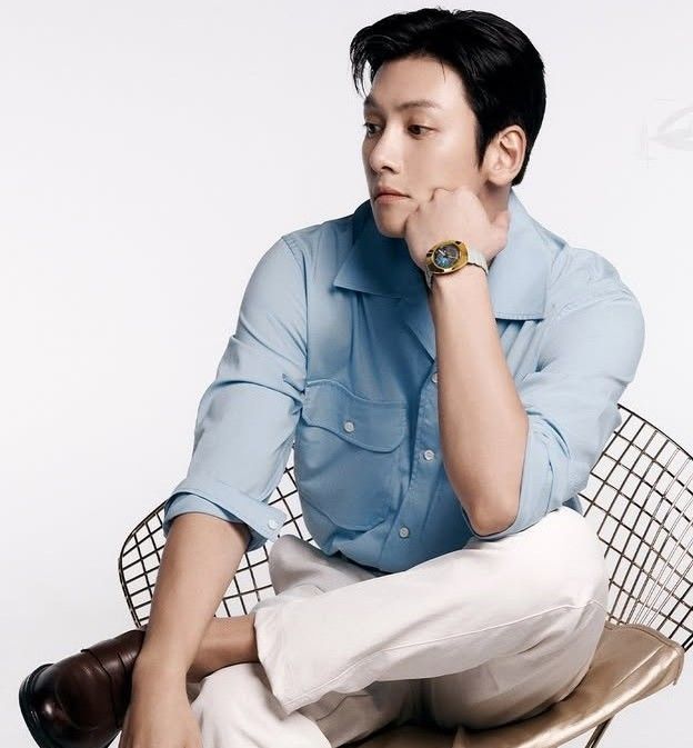 粉丝拍下的池昌旭瞬间