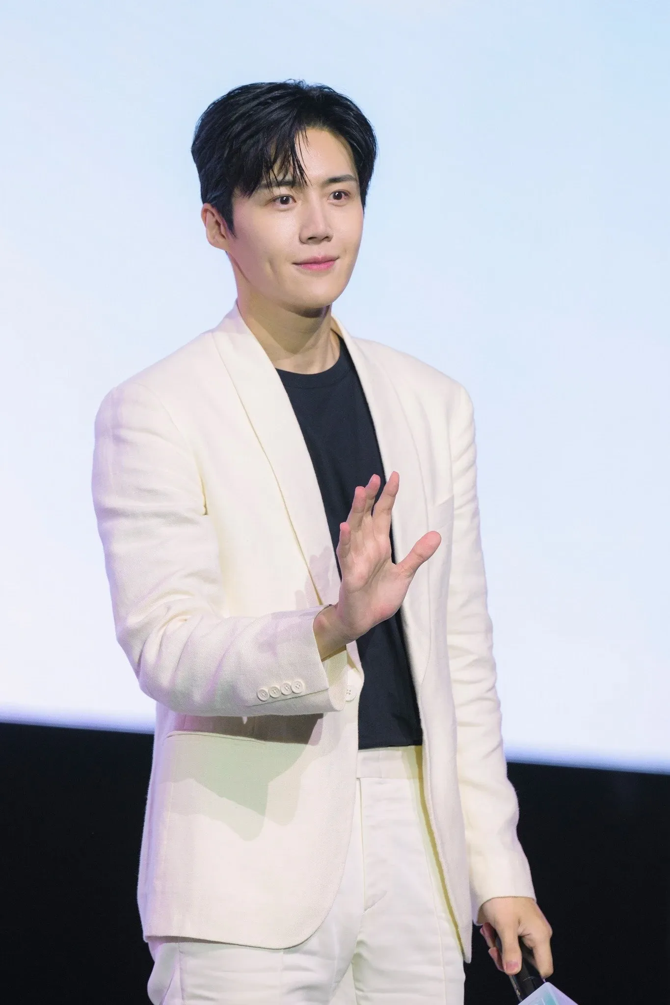 Foto kegiatan terbaru dari Kim Seonho